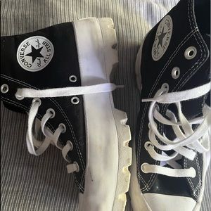 Platform converse high tops excellent condition!!